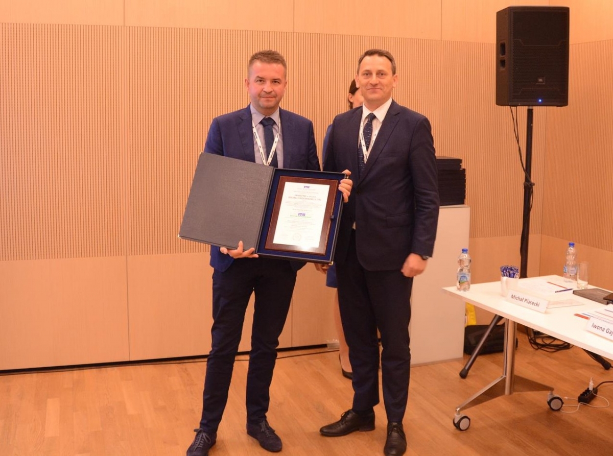 Od lewej Krzysztof Krzemień dyrektor techniczny Termo Organiki oraz dr inż. Robert Geryło dyrektor ITB