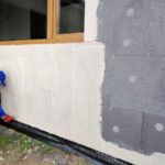 IMG_20191031_153121 - naciągniecie pierwszej warstwy kleju do siatki tynkarskiej (Copy)