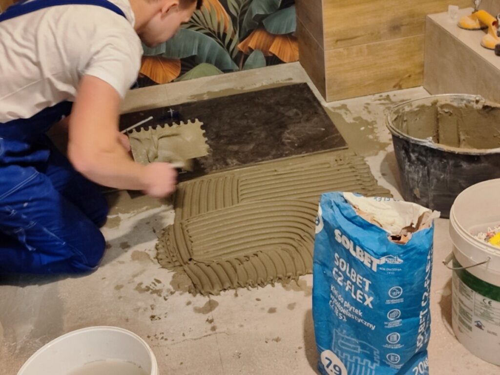 SOLBET- klejenie plytek