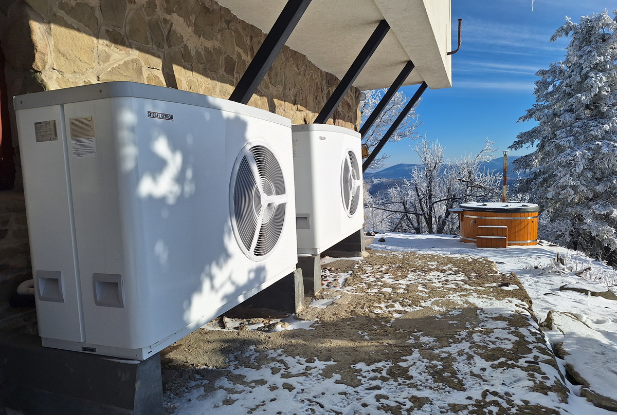 Kaskada pomp ciepła HPA-O 13 Premium w Schronisku PTTK Wielka Racza