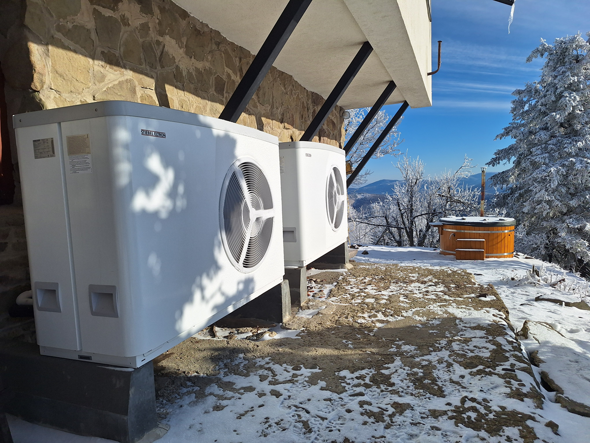 Kaskada pomp ciepła HPA-O 13 Premium w Schronisku PTTK Wielka Racza