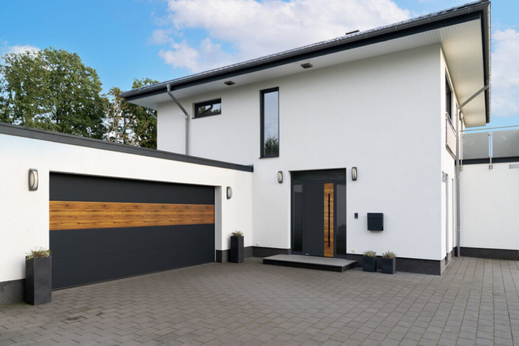 Hörmann-brama garazowa i drzwi w tym samym stylu