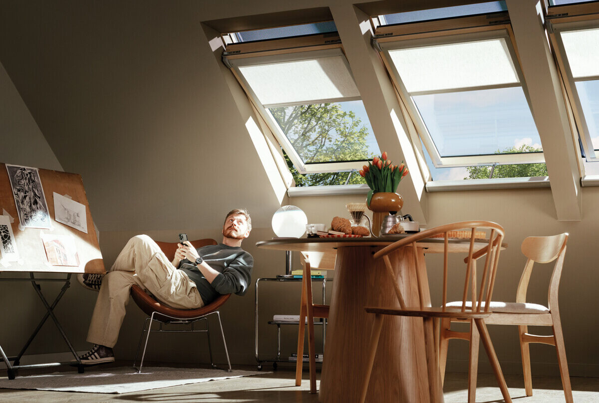 FAKRO-FTP-X WiFi Tuya-okno obrotowe-cieple okno